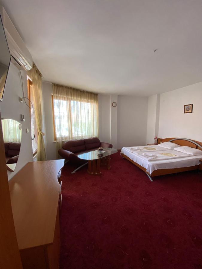 Family Hotel The Golden Fish Süzebolu Dış mekan fotoğraf