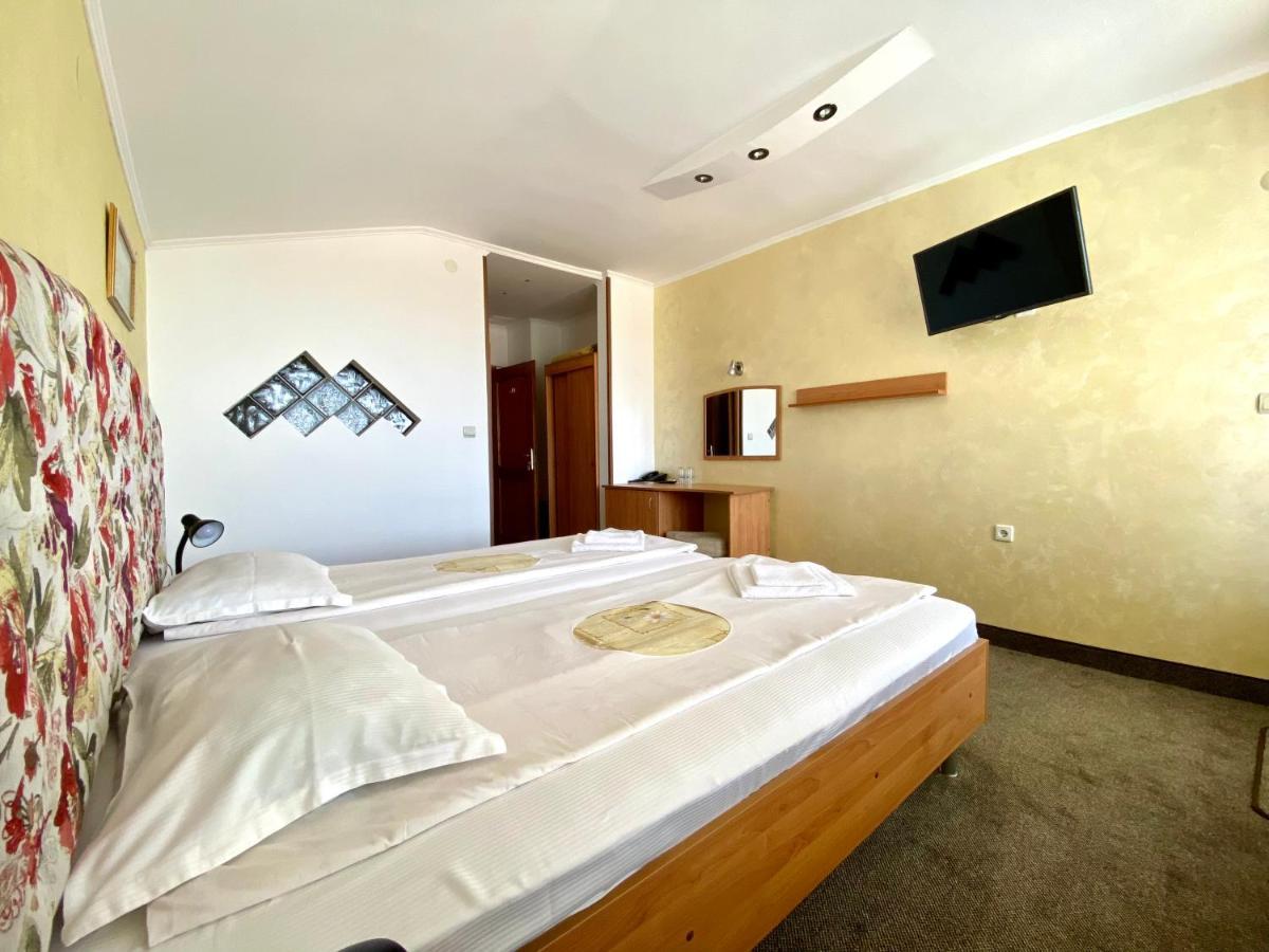 Family Hotel The Golden Fish Süzebolu Dış mekan fotoğraf